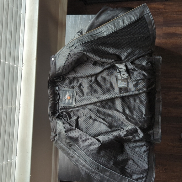 Leather Jacket - Picture 3 of 5